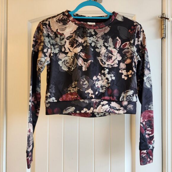 Abercrombie & Fitch Cropped Long Sleeve Sweatshirt Women's XS - Picture 1 of 6